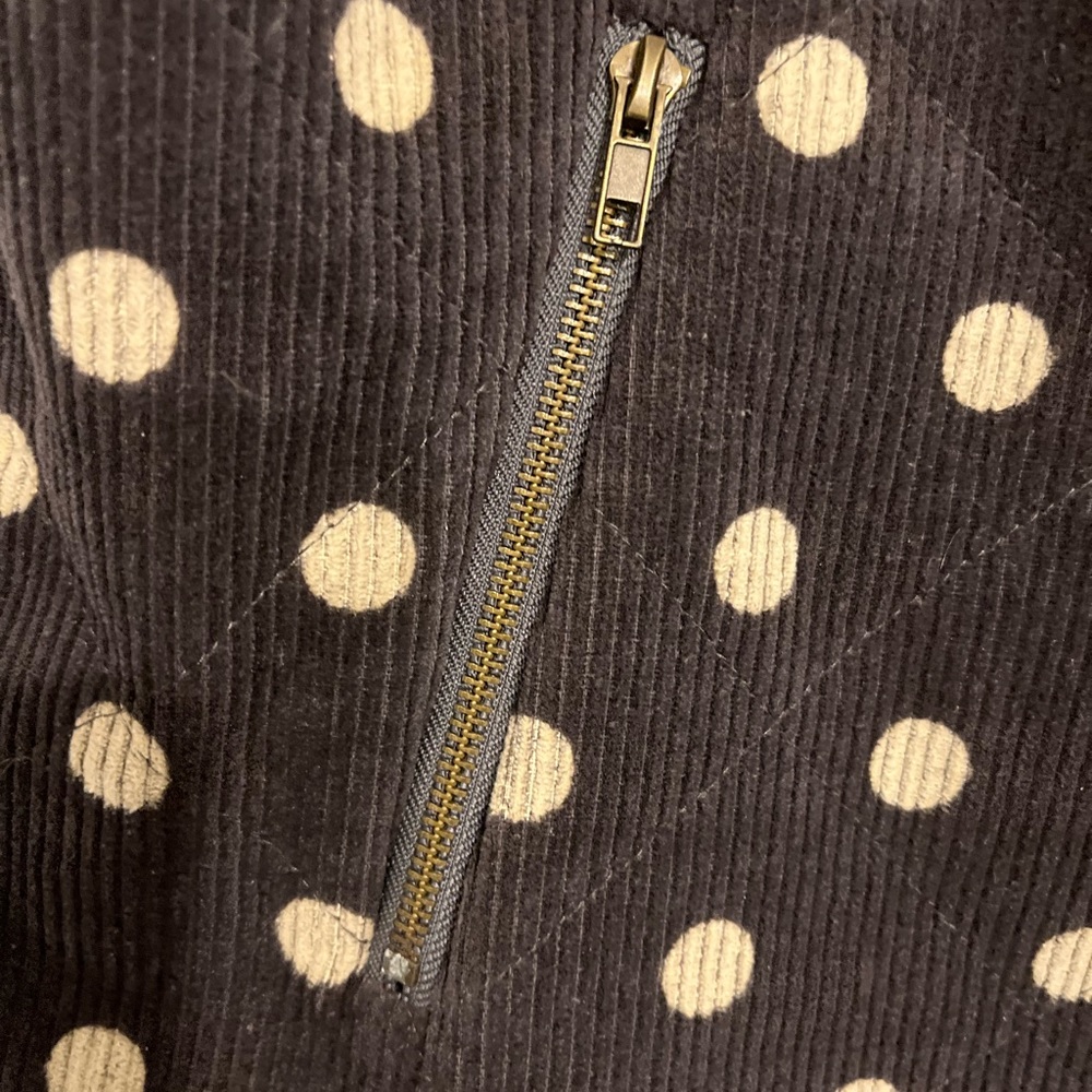 Vest - Picture 4 of 6